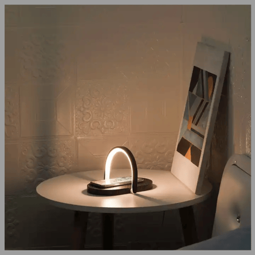 شاحن لاسلكي مع مصابح بإطار خشبي قابل للطي