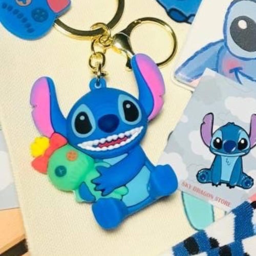 ميدالية ليلو آند ستيتش LILO AND SITICH KEYCHAIN