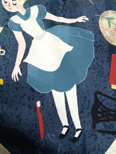 توت باق اليس في بلاد العجائب ALICE IN WONDERLAND T...