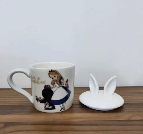 كوب آليس في بلاد العجائب ALICE IN WONDERLAND MUG