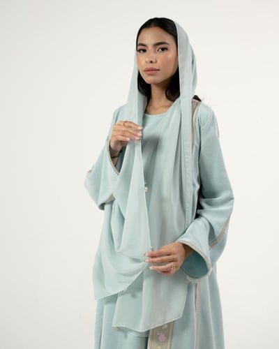 عباية كلوش بتطريز ورد