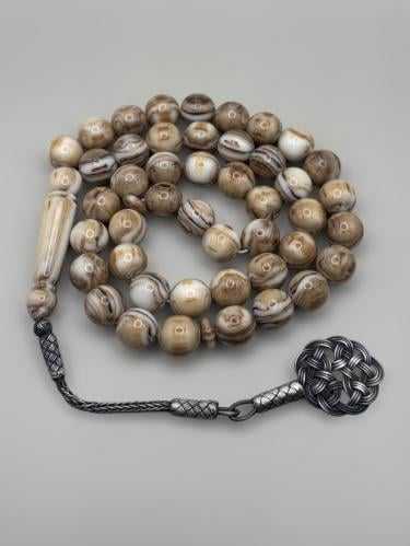 سبحة بكلايت | حليبي مموج مع طرابزونة فضة