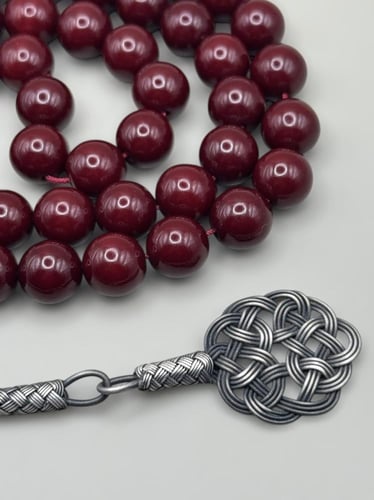 سبحة بكلايت | عنابي كامل مع طرابزونة فضة