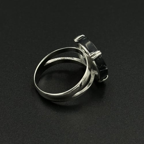 ماركينا | خاتم ملكي دائري فضه عيار 925 - أسود معرق