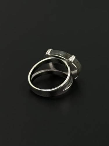 فيردي | خاتم ملكي مخالب فضه عيار 925 - عشبي مموج