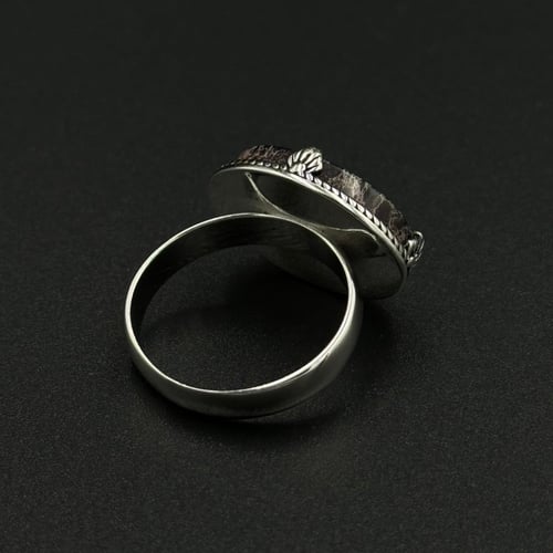 توروس | خاتم ملكي تاج فضه عيار 925 - أسود معرق