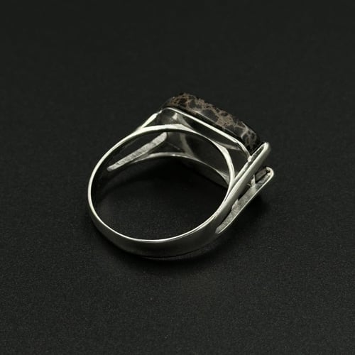 توروس | خاتم ملكي مربع فضه عيار 925 - أسود معرق