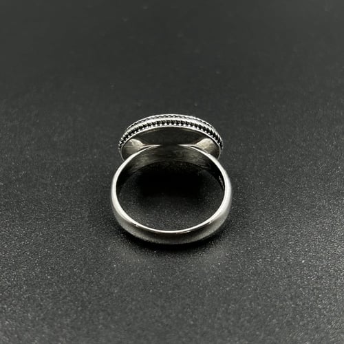 مقصب | خاتم ملكي فضه عيار 925 - صدفي