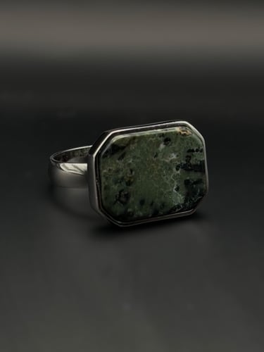 ابلادور | خاتم ملكي معين فضه عيار 925 - زيتي مموج