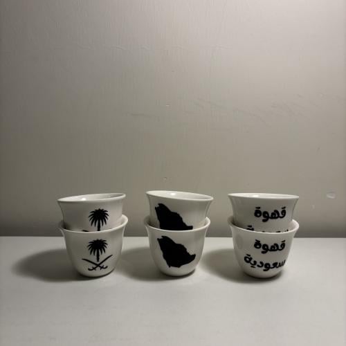 6 فناجين بتصميم سعودي