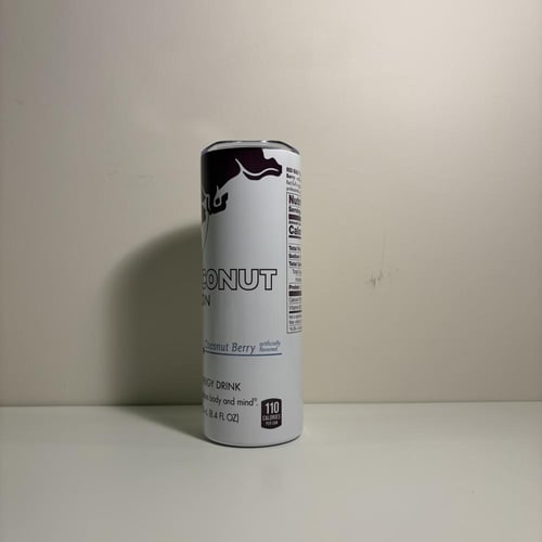 مق ريدبول الابيض