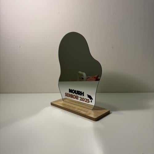 مرايا التخرج بالاسم