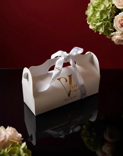 500 grams of luxurious Belgian chocolate with cris...