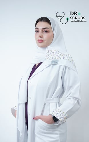 لاب كوت نسائي نقشه بالكم - Women's Lab coat with s...