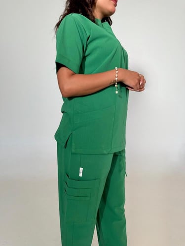 سكراب نسائي أخضر - Green women's scrub