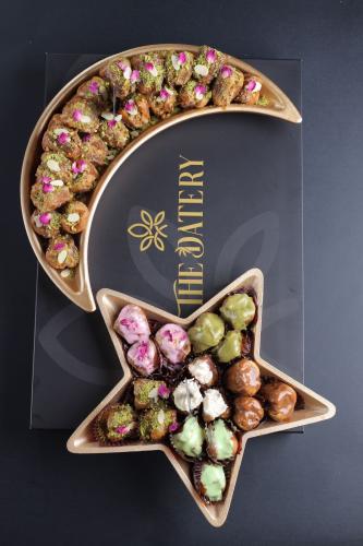 صينيتين هلال ونجمة لرمضان