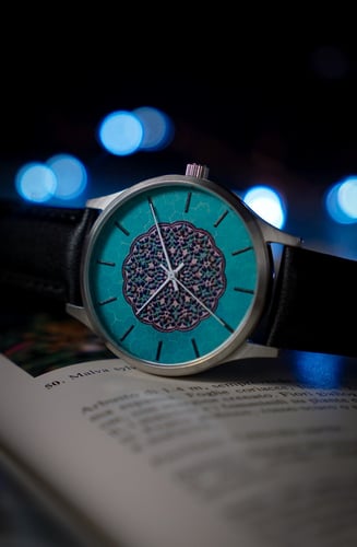 Azure Green ساعة النقش الفيروزي