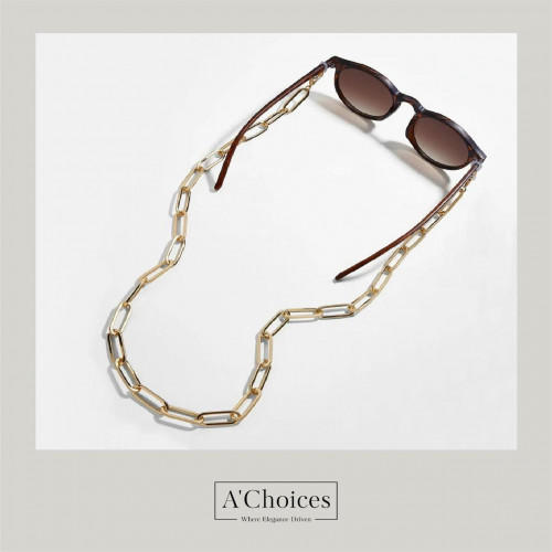 سلسلة ذهبية للنظارة وتستخدم ايضا لوحدها