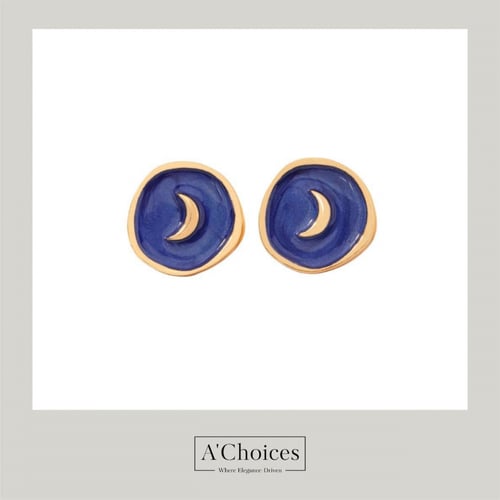 اقراط ملونة بأشكال مختلفة مطلية ذهب