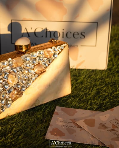 شنطة بنات هندية مصنوعة يدوياً مع سلسلة ذهبية