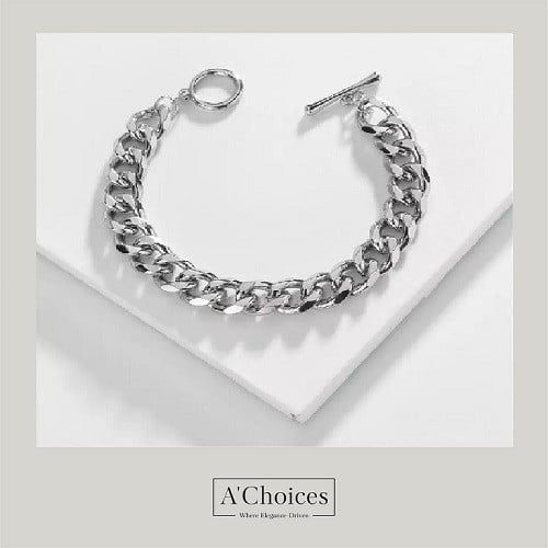 سوار سلسلة بمشبك دائري بلون فضي