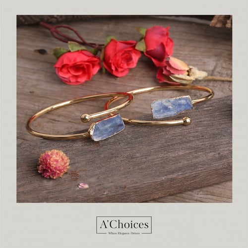 اساور مطلية ذهب بحجر التوباز الأزرق مصنوعة يدويا