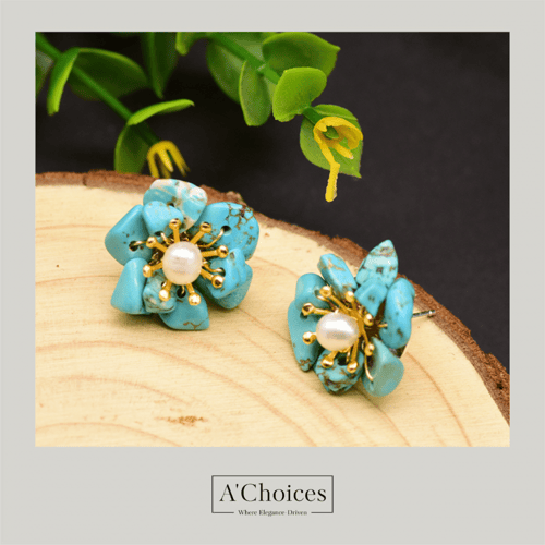 أقراط مصنوعة يدوياً من الفضة والنحاس المطلي بالذهب...