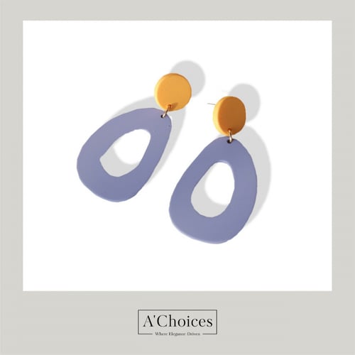 اقراط مصنوعة من الإكريليك الملون بعدة أشكال مختلفة