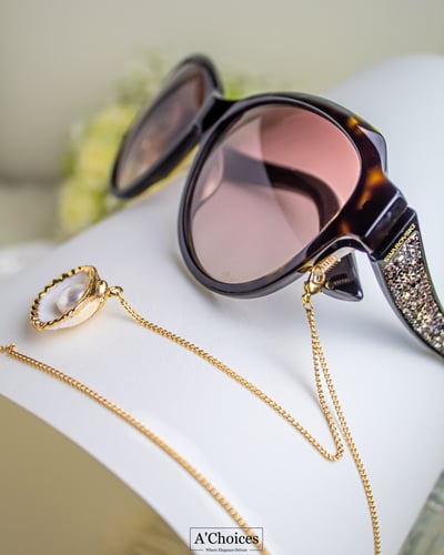 سلسلة نظارة مصنوعة يدوياً مطلية بالذهب مع الأصداف...