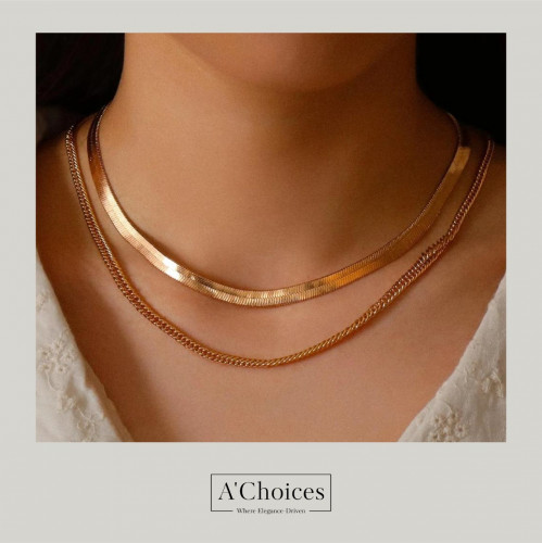 سلسله ذهبي بطبقتين الاول عريض واقف والاخر منسدل