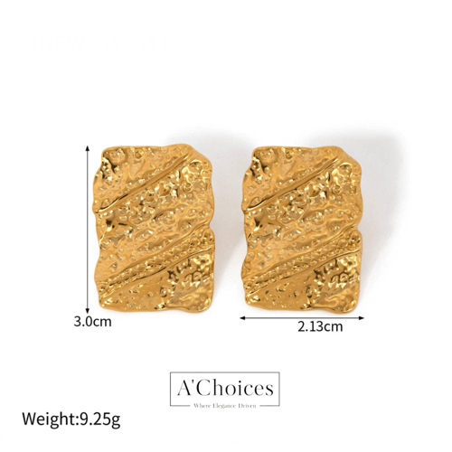 أقراط بأشكال متنوعة