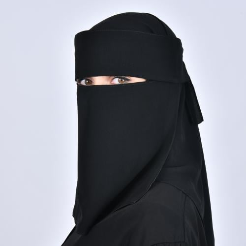 نقاب شمسي متوسط الطول ببطانه حرير و رباط اغلاق