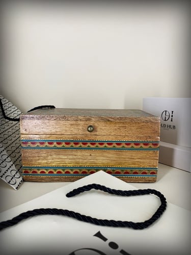 صندوق خشبي (مع مبخرة وعلبة تخزين)