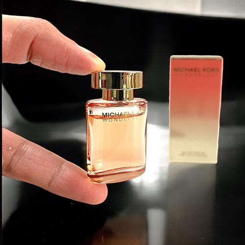 عطر ميني واندرلاست من مايكل كورس