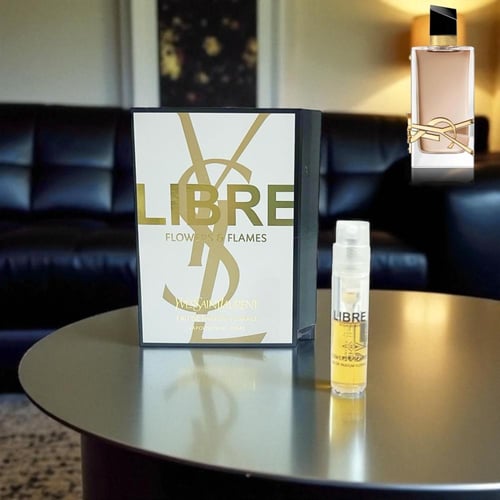 عينة عطر اف سان لوران ليبر فلاورز آند فلايمز أو دو...