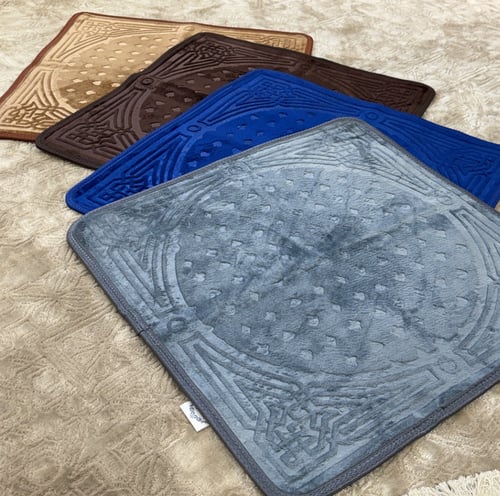 حقيبة البلوت ، حقيبة + حبتين ورقة بلوت + بساط بلوت...