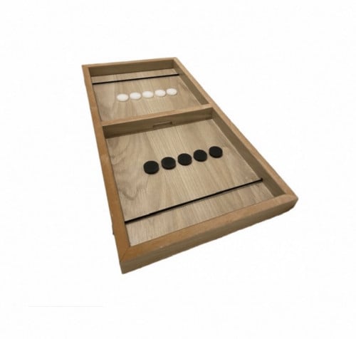 لعبة هوكي لمنافسة شرسة بسحب الكورة بالحبل الموجود...