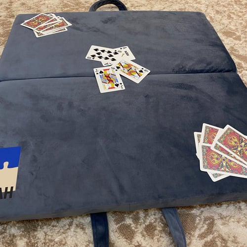 حقيبة للعب البلوت