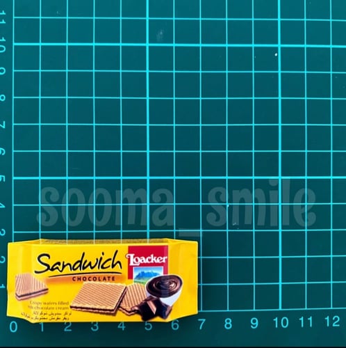 مغناطيس لواكر ساندويتش بالشوكولاتة