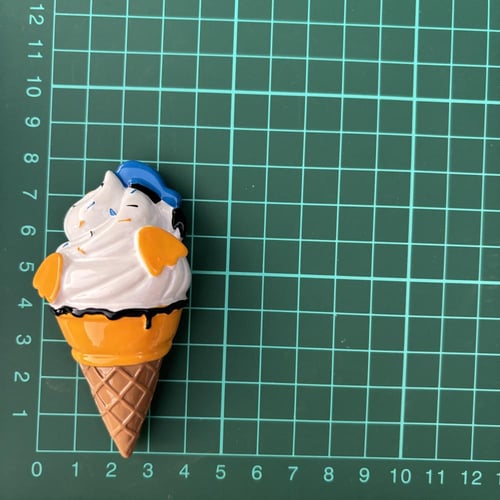 مغناطيس ايسكريم شخصية بطوط