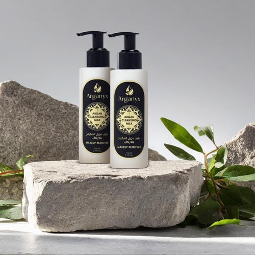 مزيل المكياج العضوي بالحليب