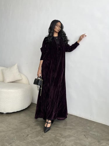 U97 - عبايه مخمل انيقه