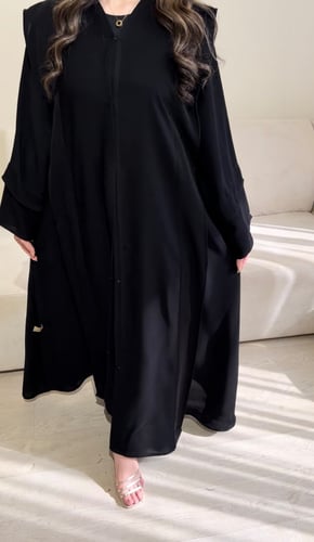 U48-عبايه بقصه كلوش مع طقطق