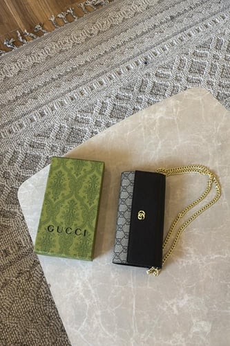 حقيبة صغيره بسلسله