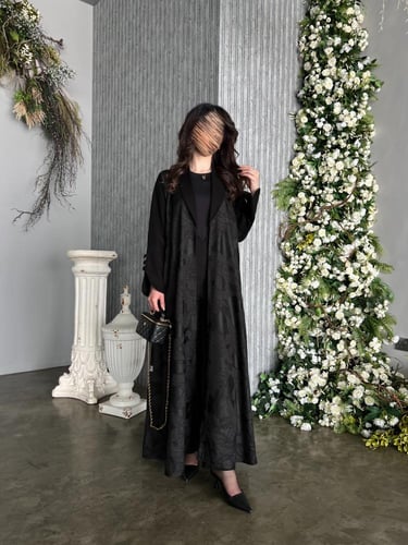 U82 -عبايه انيقه مع طرحه