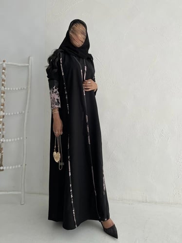 U9 - عبايه انيقه