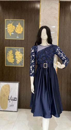 فستان كحلي قصير