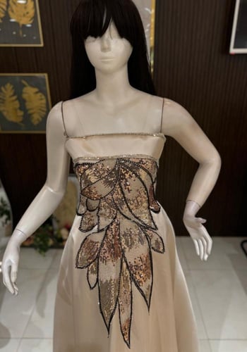 فستان سهرة ناعم