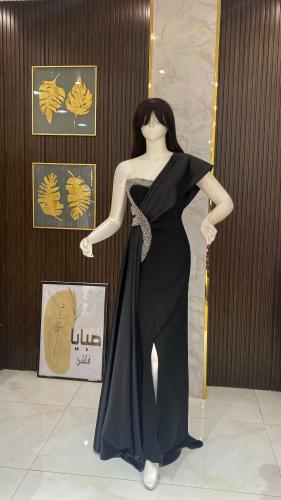 فستان سهرة اسود