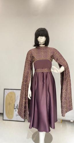 فستان تفته بأكمام مطرزة طويل - فخامة ملكية بتصميم...